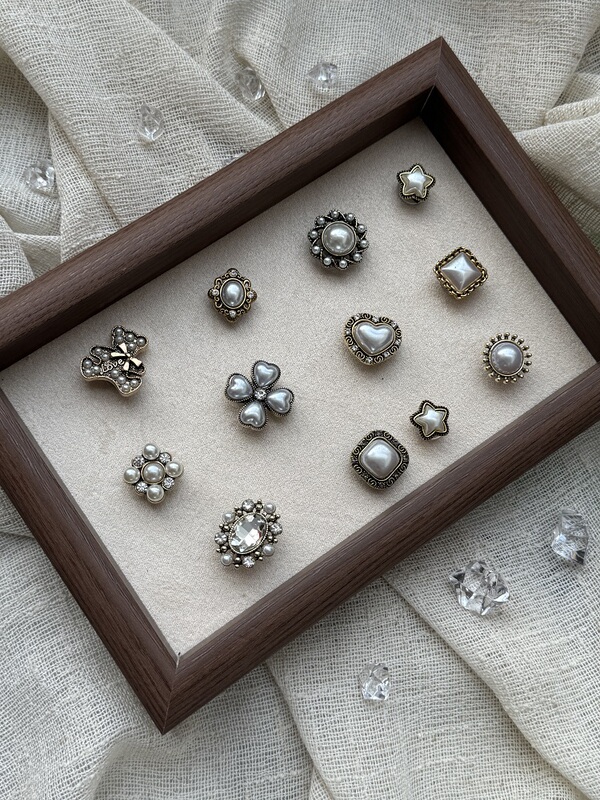 【Endless Adoration】Suitable for Crocs Baroque Style Shoe Charms, Shoe Buckles, Removable DIY Decorations for Crocs