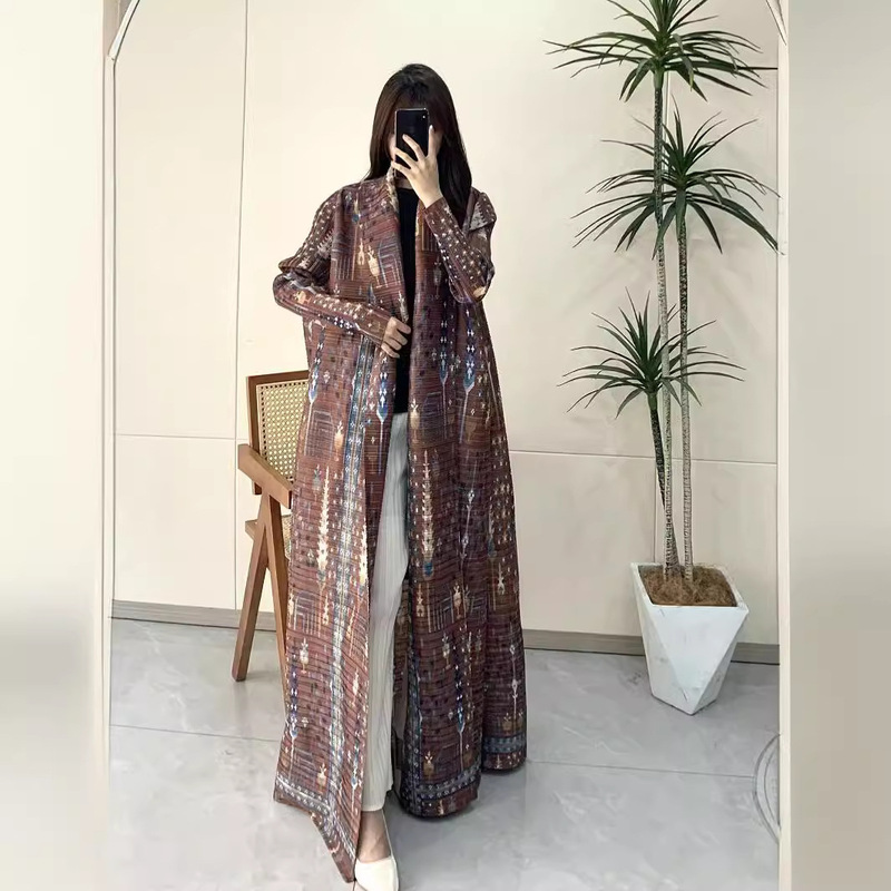 Fashionable Printed Foreign Trade Pleated Long Trench Coat for Spring, Summer, and Autumn, Home-Style Cape, Plus-Size Loose Slimming Robe Jacket Fashionable Printed Foreign Trade Pleated Long Trench Coat for Spring, Summer, and Autumn, Home-Style Cape, Plus-Size Loose Slimming Robe Jacket
