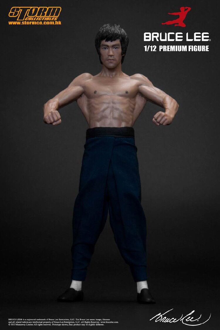 ブルース・リーのコウモリのような全身像。本物の衣装、交換可能な頭部、2種類の頭部パーツ、ボックスセット付き。