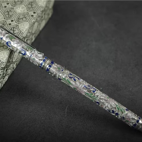 八十年代的景泰蓝工艺圆珠笔：艺术与实用的完美结合