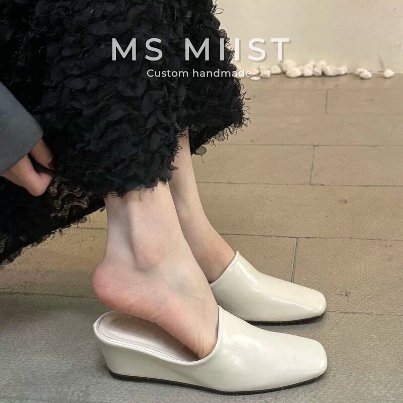 British Genuine Leather Wedge Heel Closed-Toe Half Slippers for Women, Summer 2026 New Style Slip-On Square-Toe Mule Sandals