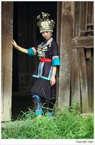 Dong Peoples Square Dong clothing Miao Zhuang Dong daily life clothing Dong pleated skirt