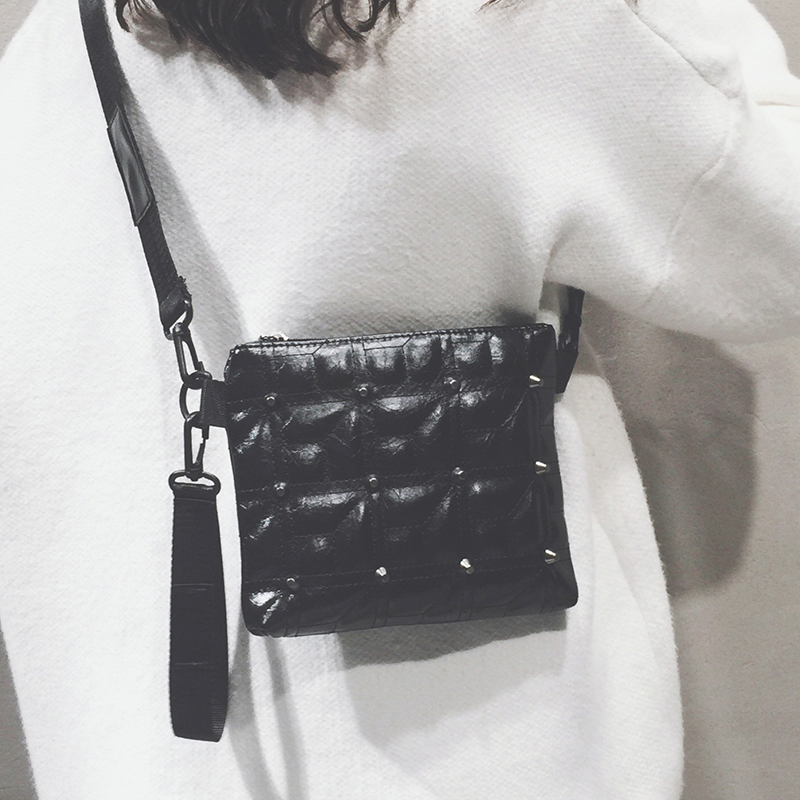 Genuine leather girl bag small balsamic wind bag bag woman 2021 new 100 hitch fashion woman bag small bag single shoulder bag inclined satchel bag