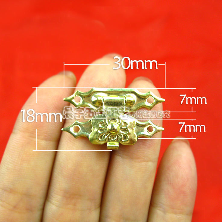 K032 small flower buckle hardware small lock handle luggage buckle buckle buckle iron lock box with wood box first decorated box buckle