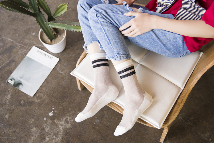 Hàn Quốc hai thanh bạc hành tây sáng màu ống lụa vớ mùa hè siêu mỏng lụa bạc vớ nữ cotton đáy thấm mồ hôi pha lê vớ thể thao - Vớ tất gấu nữ