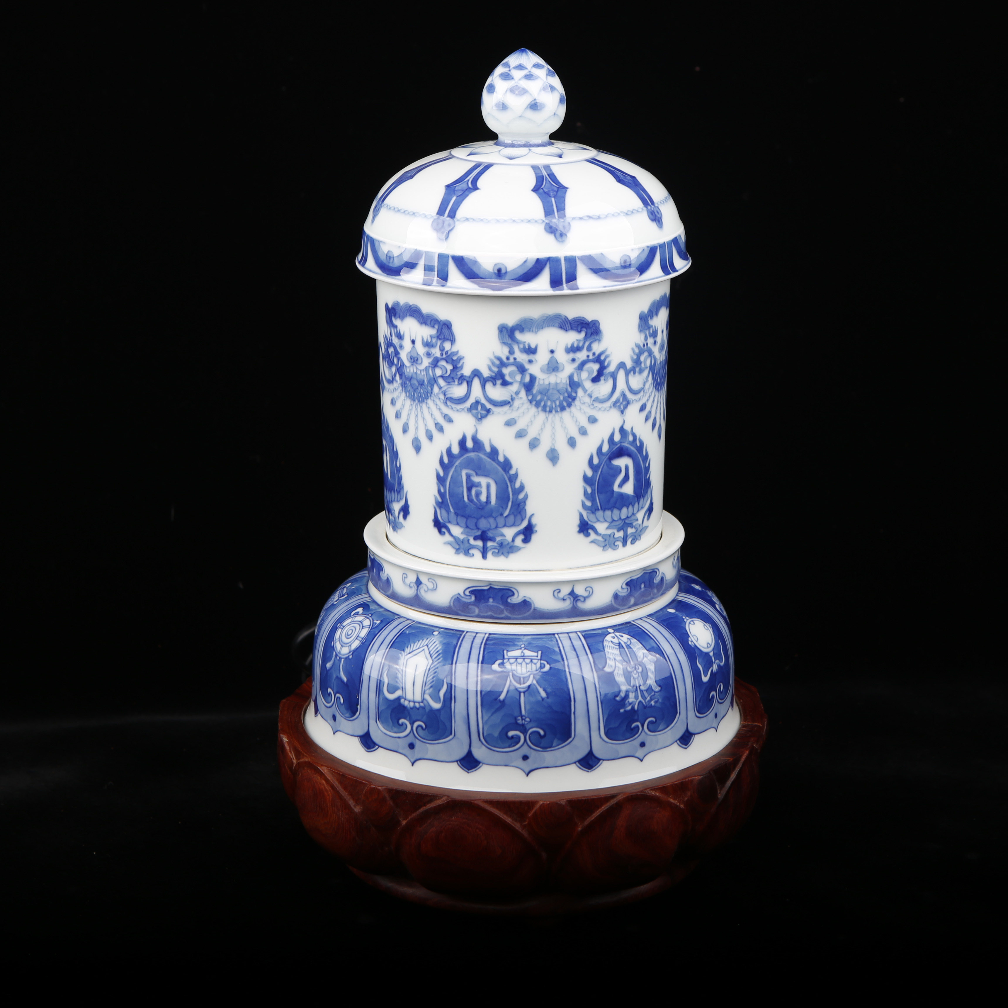 (Yuanmintian Express) Hand painted green flower porcelain 300 million Guanyin Heart Cursive Miniature Negatives Electric Transwarp Wheel