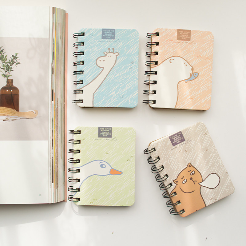 Cute cute body coil Benlateral turn portable small notebook notepad with small notebook convenience to stick to this pocket book