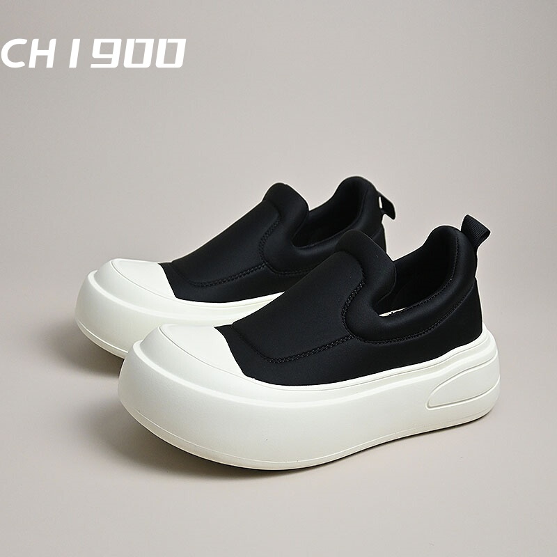 Sgirl Twtw Harajuku Big-Toe Slip-On Shoes 2024 New Style Light, Soft, Comfortable and Versatile Slip-On Black Sneakers for Women