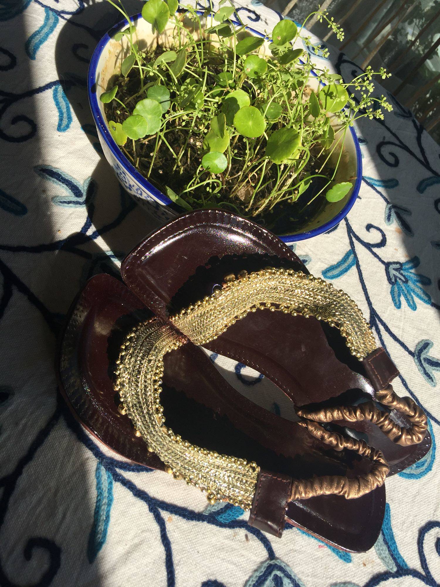 Golden Bell Pan Pakistan Handmade Heavy Work Genuine Leather Embroidered Pearl Sandal Sandals Thai Nepal Indian Exotic