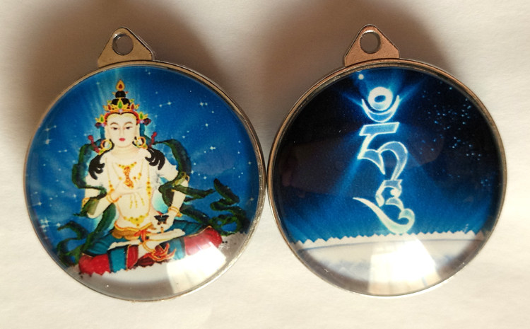 New Metal Withholding Crystal Double-sided Pendant Key Buckle (Positive Reverse) King Kong Supper with the seed word