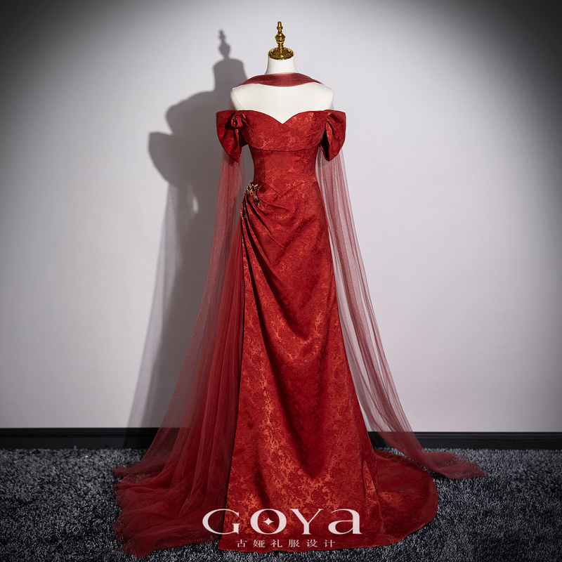 New Chinese-Style One-Shoulder Toast Dress for the Bride, High-End Retro Red Fishtail Dress for Wedding, Thank-You Banquet, and Engagement Dress