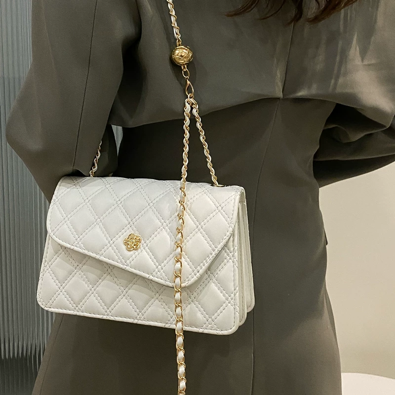 Small small bag, one-shoulder bag with diamond pattern, chain bag