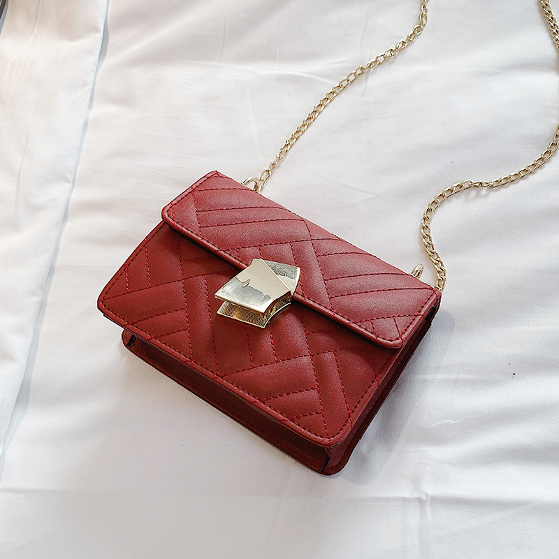 Gulesins Spring and summer new pattern Advanced sense Chain package Female bag 2021 Korean version Messenger One shoulder Foreign style Versatile fashion Small bag