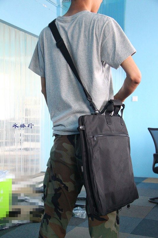 ESKI Aisi double-grid uniform bag can be separated from the shoe hanging bag hand bag