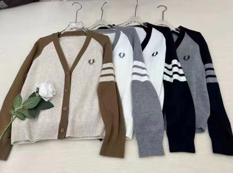 European Station 2023 Autumn New Fashion Wheat Spike Embroidery V-Neck Short Jacket Women's Loose Wool Knit Cardigan