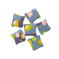 Четыре угловых маленьких мешка с песком (маленькая рыба) 4 см.