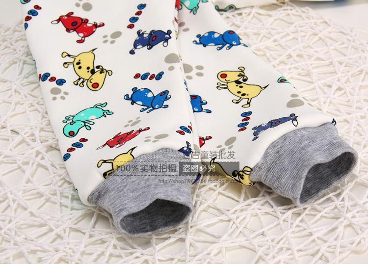 Quần áo trẻ em trẻ em bán buôn cộng với đồ lót nhung đặt mùa thu và mùa đông bé trai và bé gái mùa thu quần áo trẻ em hai mảnh trong bộ đồ ngủ trẻ em lớn shop bán đồ trẻ em