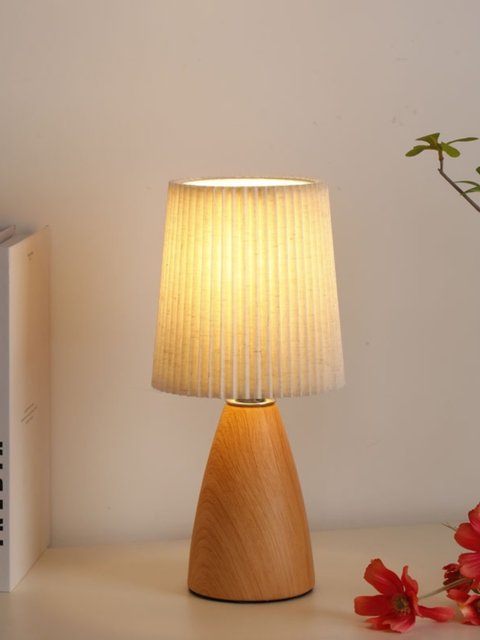 Wabi-Sabi Pleated Table Lamp Bedroom Ceramic Wood Grain High-End Night Light Warm and Romantic Home Decoration Atmosphere Bedside Lamp