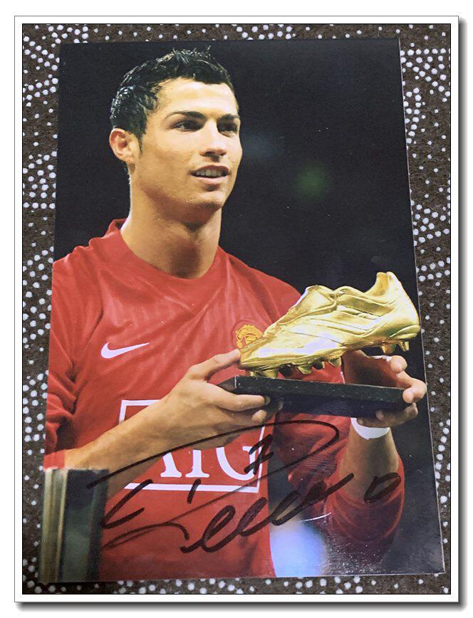  Crown Shop C Ronaldo's autograph photo C of the photo