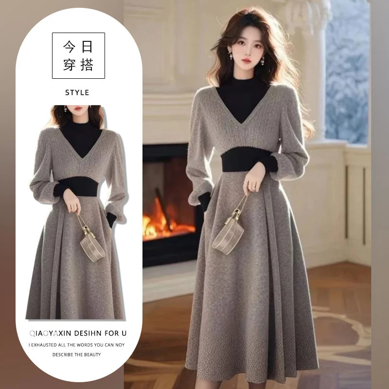 Gray Turtleneck Knitted Sweater Dress for Women, 2024 Winter, High-End and Super Stylish, Waist-Cinching Long Dress