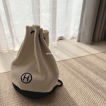 ins super hot blogger with the same H letter bag womens knitted bag messenger shoulder bucket bag woolen bag lazy shopping bag