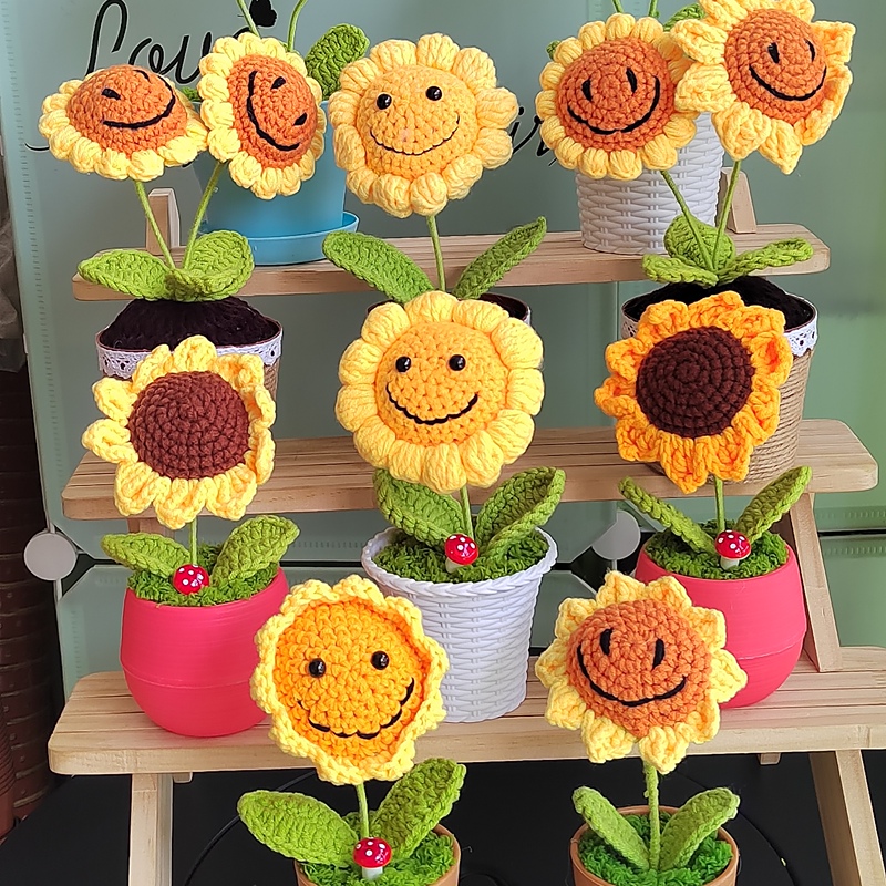 Finished Product! Crochet Double-Headed Smiling Sunflower Potted Plant Three-Headed Sunflower Ornament Holiday Gift