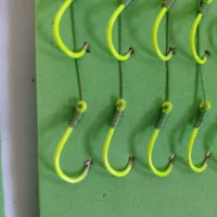 Пара больших пружин [флуоресцентный желтый крючок]