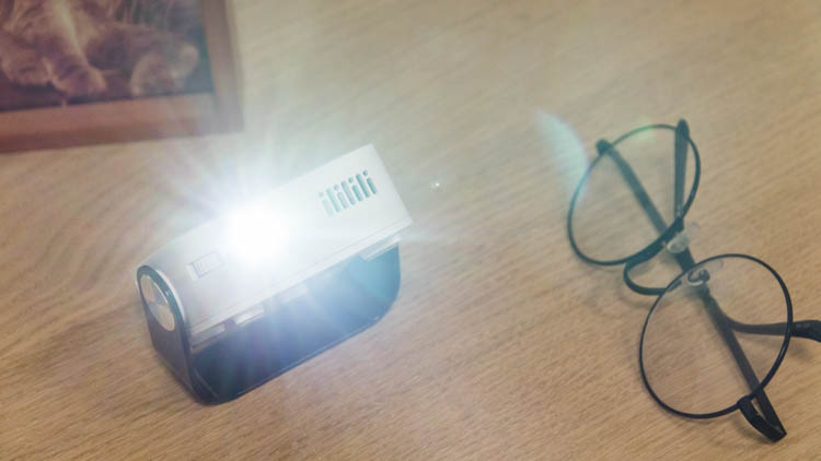 Điện thoại di động không dây wifi micro điện thoại di động rạp hát gia đình thông minh 1080PL-MIX máy chiếu nhỏ độ nét cao