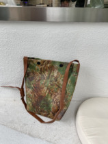 Today on] niche design ins Wind crossbody shoulder tie-dyed bag