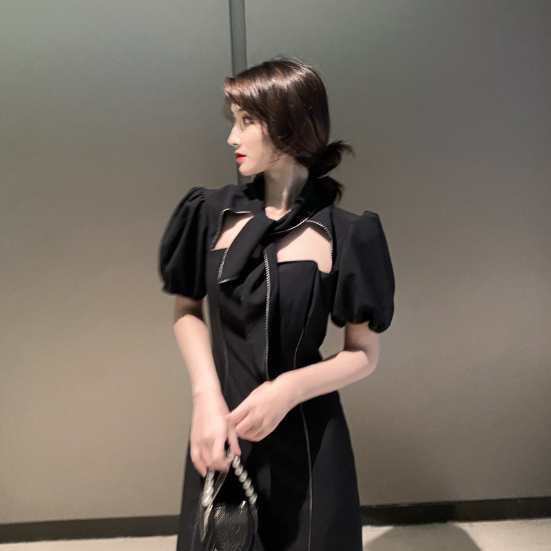 2020 new temperament goddess fan waist slim puff sleeve dress careful machine French retro little black dress summer