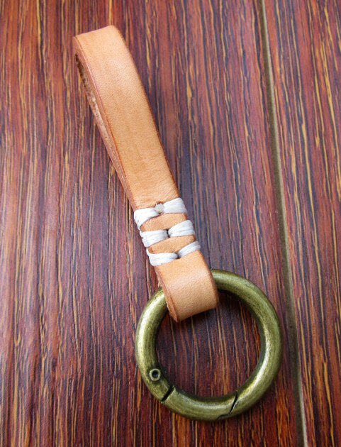 Fully handmade custom Italian plant tanned leather head single layer cowhide car keychain keyring original leather color hanging waist