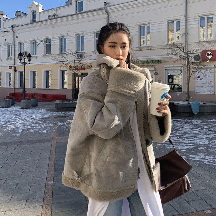 Suede locomotive clothes 2021 autumn winter new tooling lamb wool short coat female bf thickened tide 100 hitch cashmere