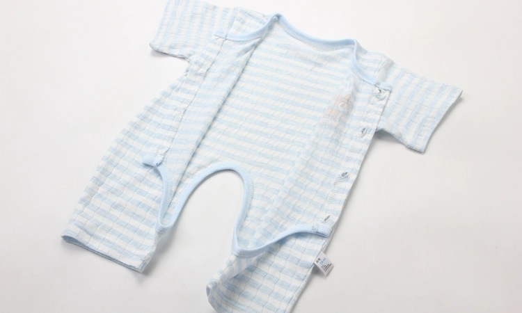 Bé ngắn tay jumpsuit mùa hè smock siêu mỏng cotton sơ sinh romper nam giới và phụ nữ bé mở mùa hè đồ ngủ