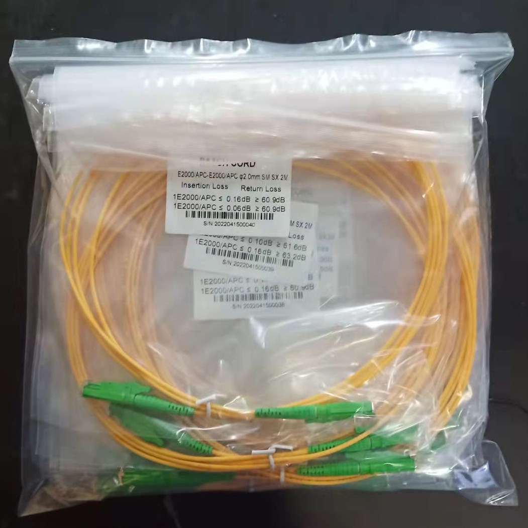 Video's over Wat is Fiber Jumper Simplex Glasvezelkabel Patchcord Sc/APC Normale Optische Vezelkabel Sc/APC Glasvezel Patchcord