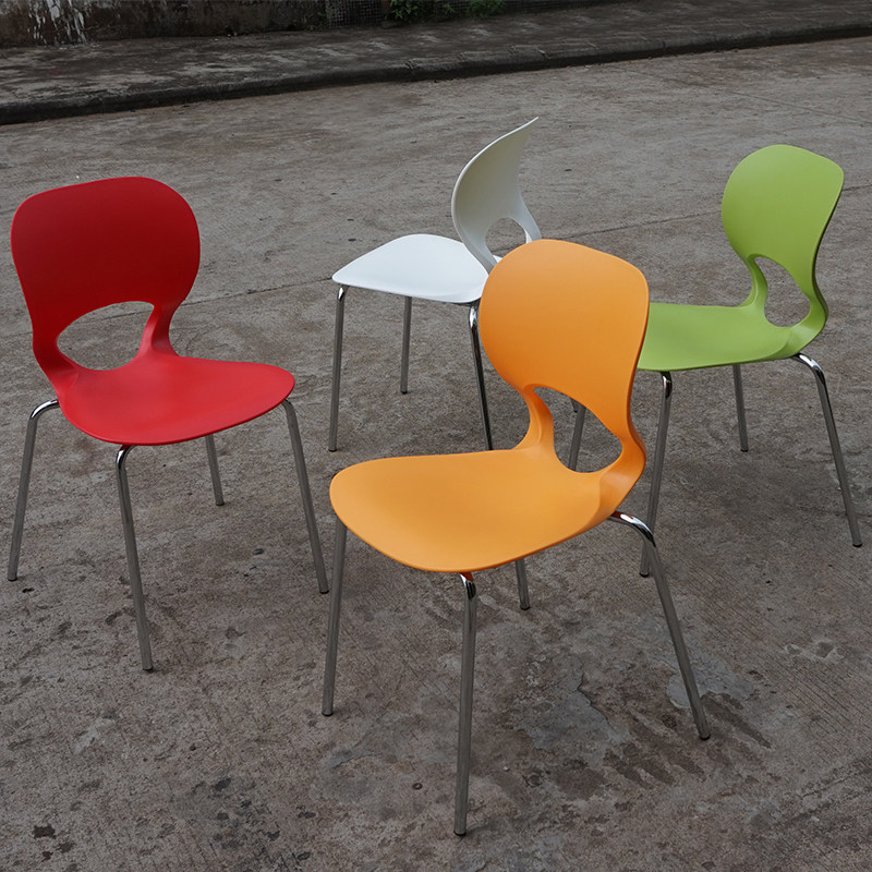 Simple Fashion Hollow Curved Backrest Casual Stackable Dining Chair Staff Plastic Armrest Restaurant Home Chair