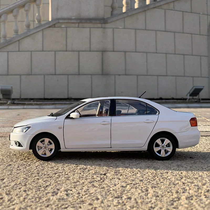 Автомодель Original car model 2013 год, новый JettaNEW JETTA, сплав 1:18, модель автомобиля в масштабе 1:18