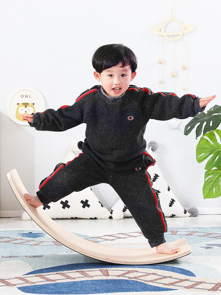 Children's balance board Curved board Baby indoor wooden smart board Vestibular exercise seesaw Sensory integration training equipment