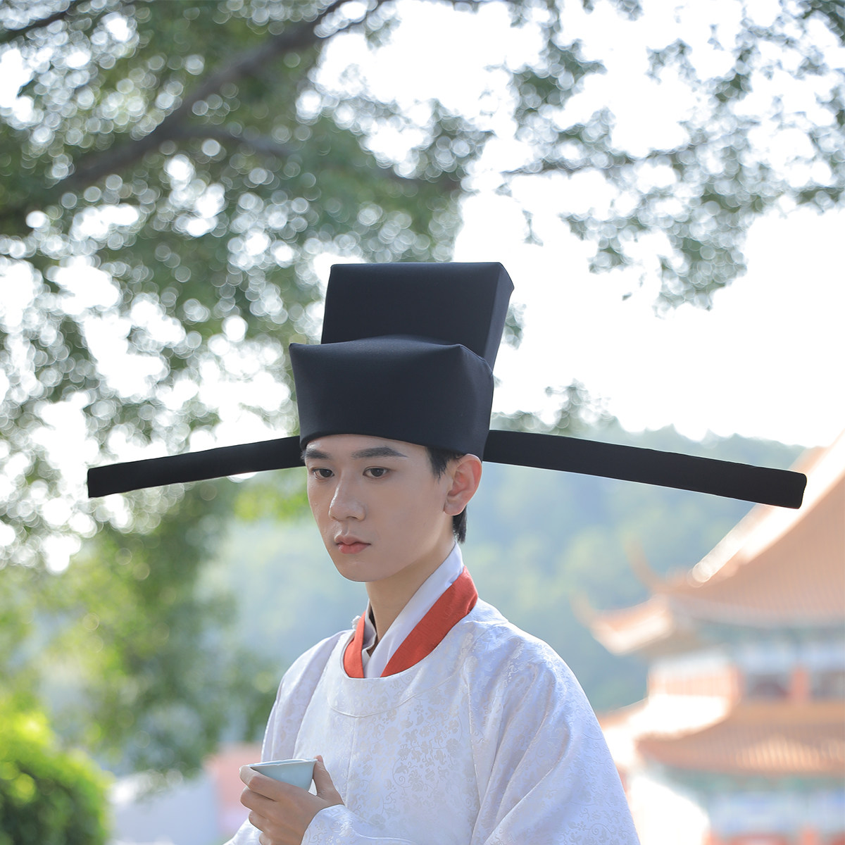 The Song Dynasty Youth Pre-spread of the Wings Hood Alley Han Fu Restored to Song Dynasty Hard Wings Crown Cap Exhibition Footed head Song Dynasty hat