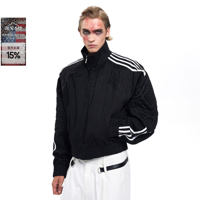 Startexceedend Four-Stripe Black Raw Leather Jacket for Men Early Autumn Patchwork Stand Collar Cardigan Top Startexceedend Four-Stripe Black Raw Leather Jacket for Men Early Autumn Patchwork Stand Collar Cardigan Top