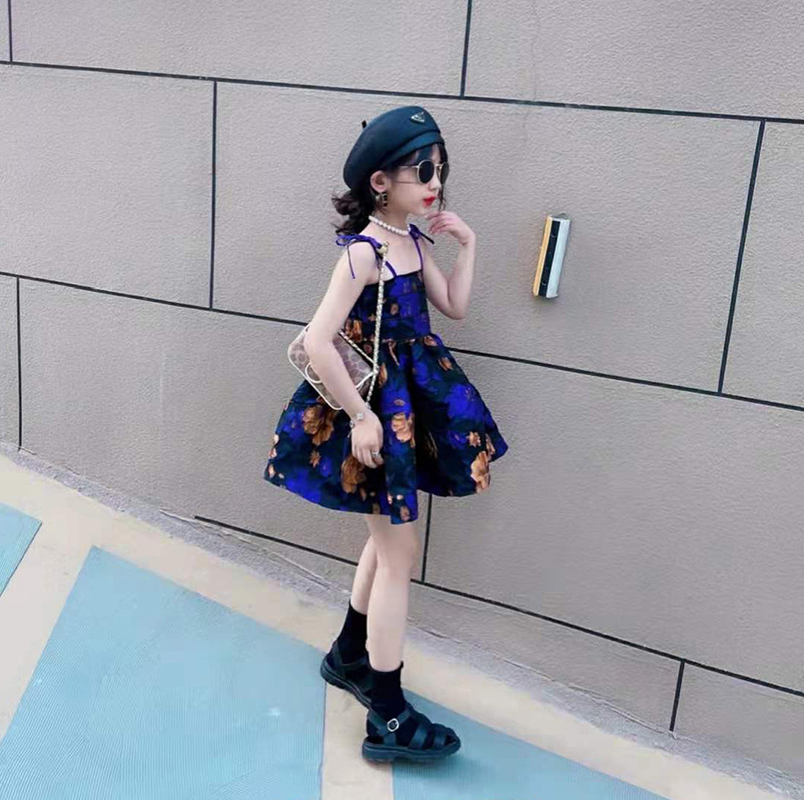 Girls French vintage flower hanging dress summer 2023 new skirt Princess sweet Pongbo skirt