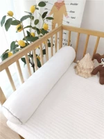 Розово-красные белые полоски с интервалами