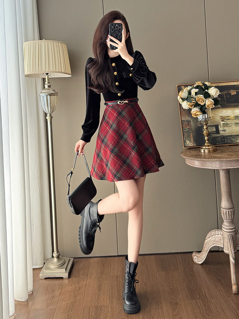 French-Style Socialite Fashion Retro Plaid Skirt for Women, Stylish Petite Age-Reducing Chanel-Style Velvet Dress