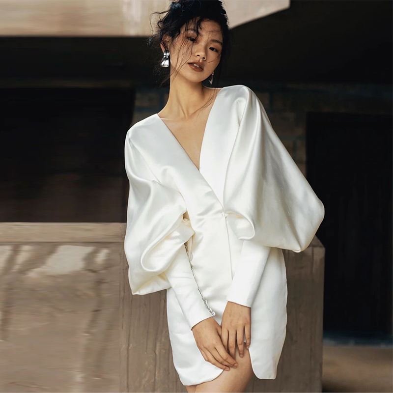 French-Style White Satin V-Neck Long-Sleeved Dressing Gown for Going Out, Engagement Registration, Certificate Ceremony, Banquet, Birthday Party Dress French-Style White Satin V-Neck Long-Sleeved Dressing Gown for Going Out, Engagement Registration, Certificate Ceremony, Banquet, Birthday Party Dress
