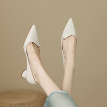 (Italy~Daily Gtra) pointed toe mid-heeled shoes for women niche pearl thick heel white high heels g