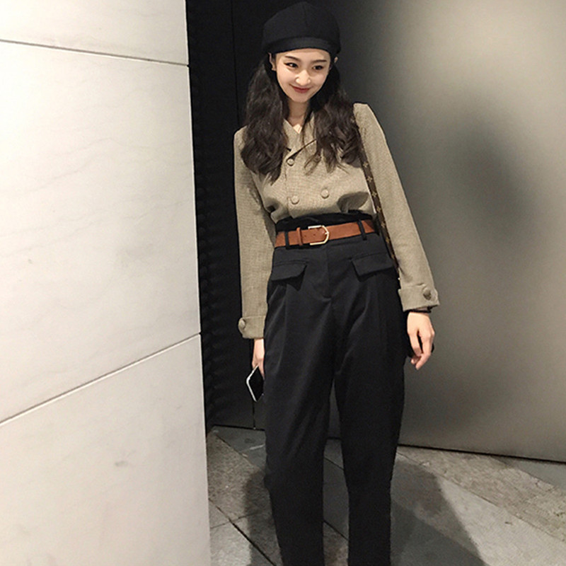 European station 2022 autumn new style small fragrance suit female Western style fashionable plaid shirt wide-leg pants two-piece female
