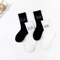 Muzi Li black and white kwas sesame street co-branded xx stitching hollow trend middle tube street sports men's and women's socks