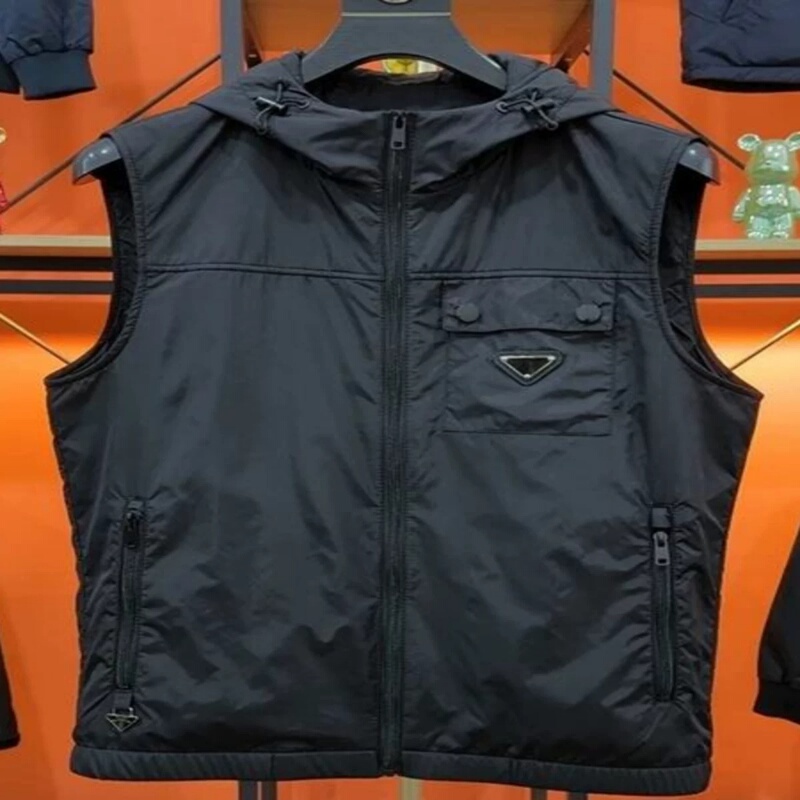 High-End Workwear Hooded Vest for Men, Spring and Autumn 2026 New Style, Stylish Multi-Pocket Sleeveless Jacket