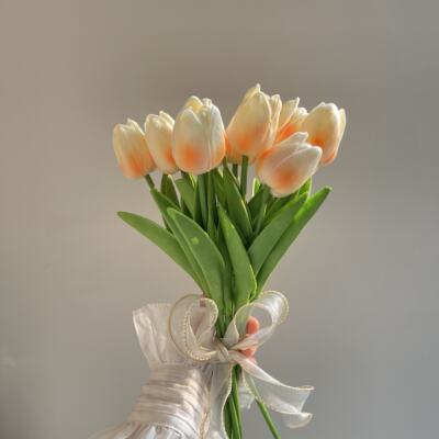 Ins-style tulip simulation flower single bouquet, hand bouquet, room, living room, table decoration, picnic and photo props