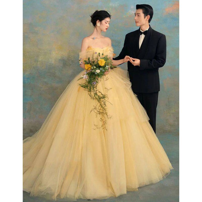 黄花蓬蓬裙打造浪漫生日宴造型，优雅写真必备_婚纱_淘宝服装网