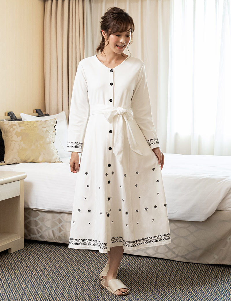 Japan's foreign trade original single 21 autumn cotton embroidery maternity dress postpartum breastfeeding dress